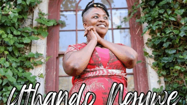 Queen Sinda o Tlotša Bomma ka 'Uthando Nguwe'
